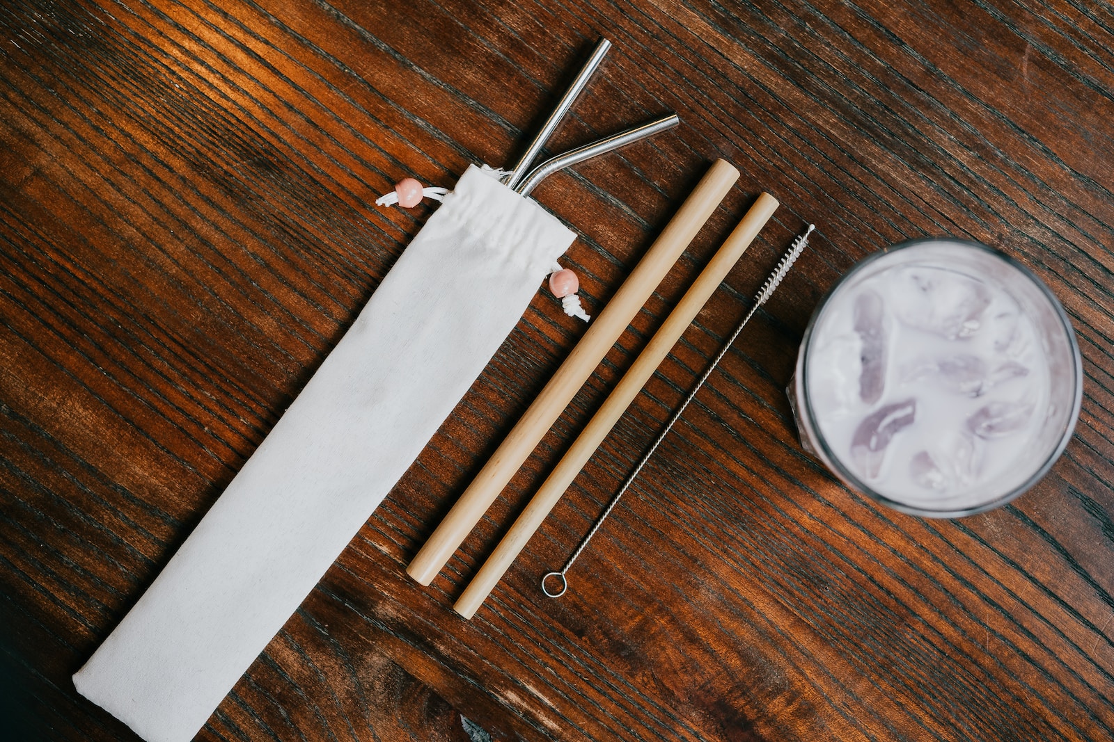 Sustainable cutlery and straws as swaps to the plastic alternative